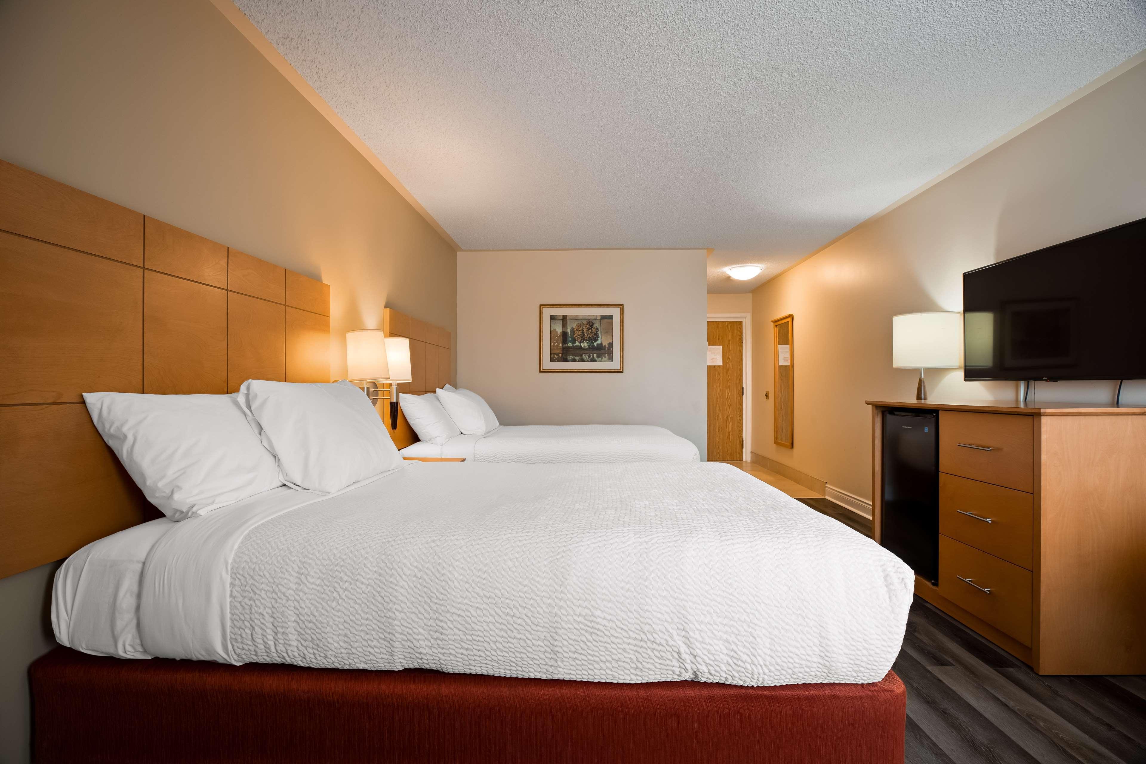 Best Western Smiths Falls Hotel Exterior photo