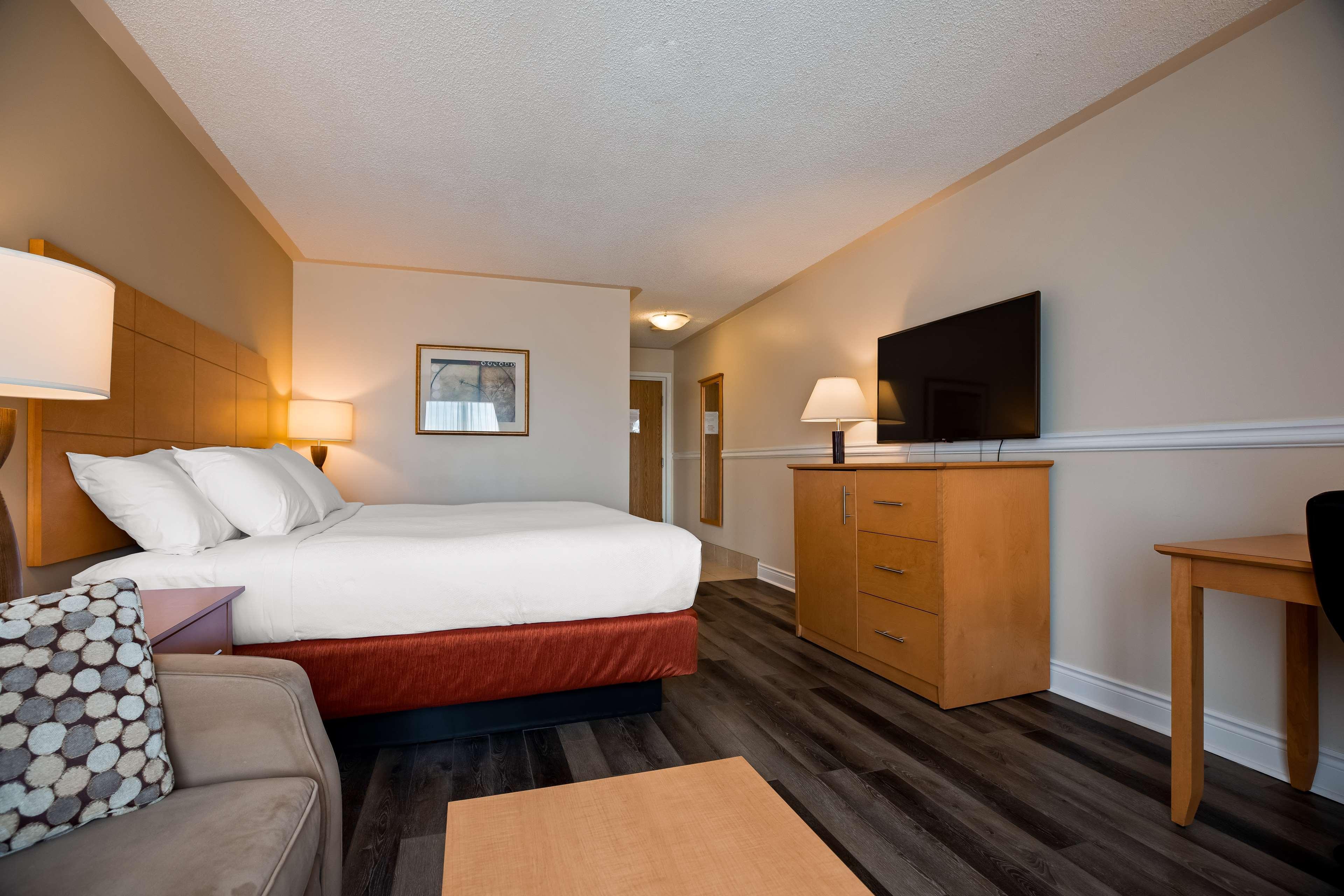 Best Western Smiths Falls Hotel Exterior photo