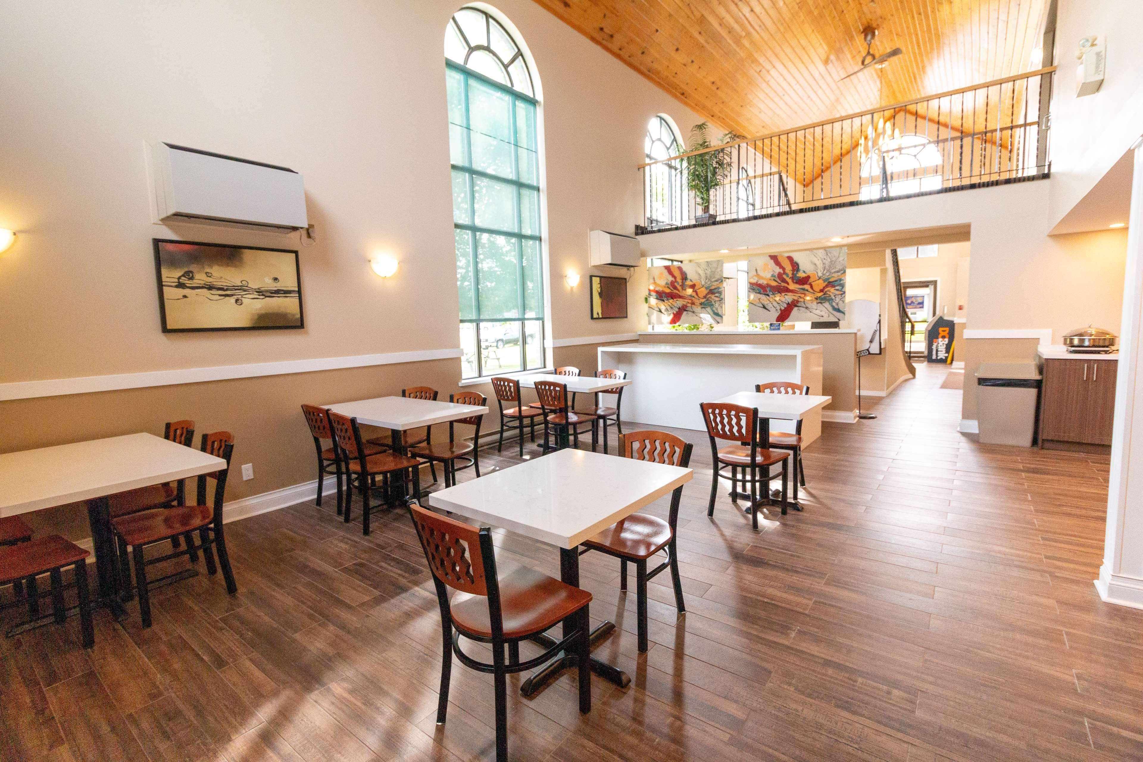 Best Western Smiths Falls Hotel Exterior photo