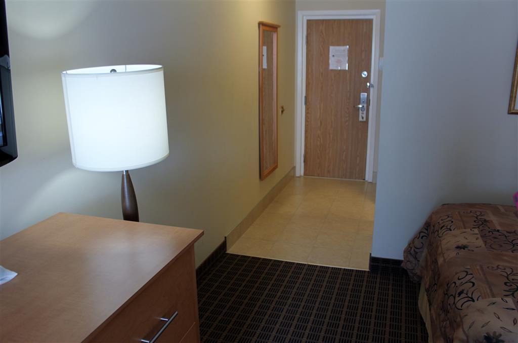 Best Western Smiths Falls Hotel Room photo