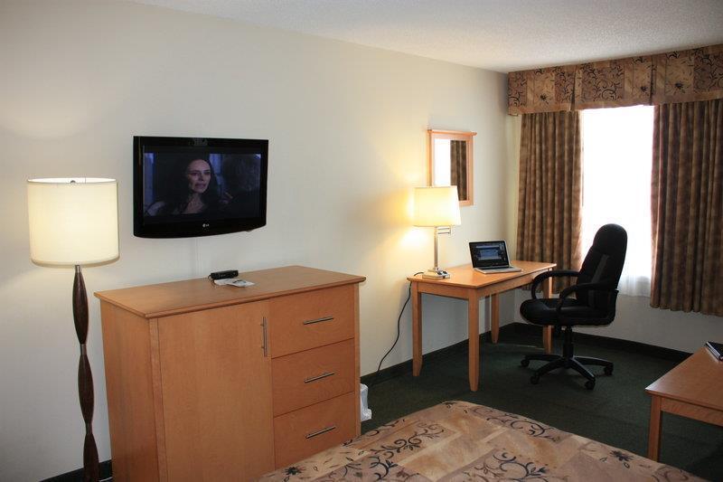 Best Western Smiths Falls Hotel Room photo